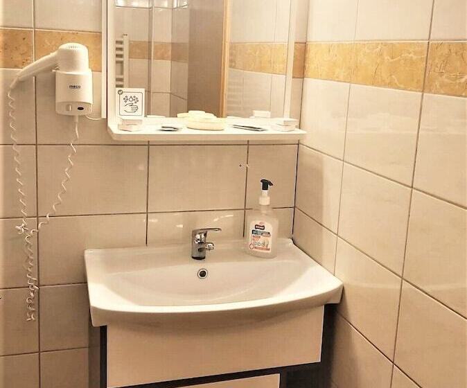 هتل Traveland Butique Resort Poiana Brasov