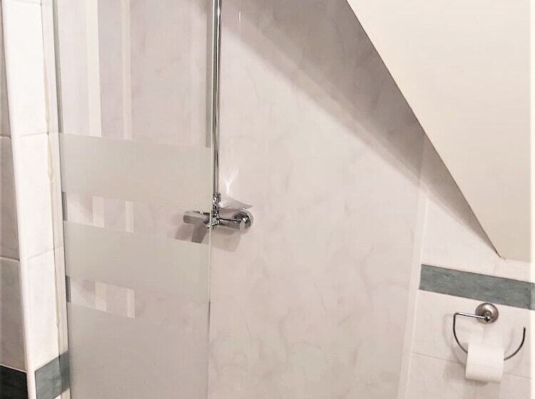 هتل Traveland Butique Resort Poiana Brasov