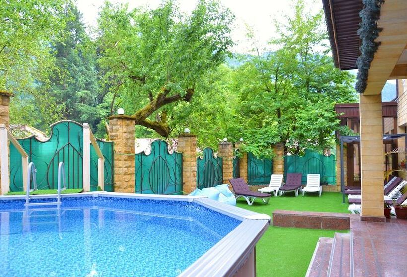 Отель Utomlyonnye Solntsem