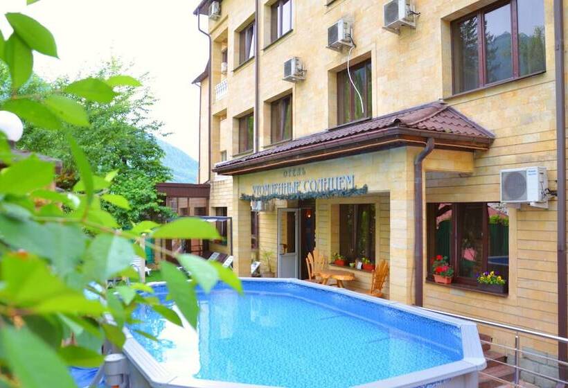 Отель Utomlyonnye Solntsem