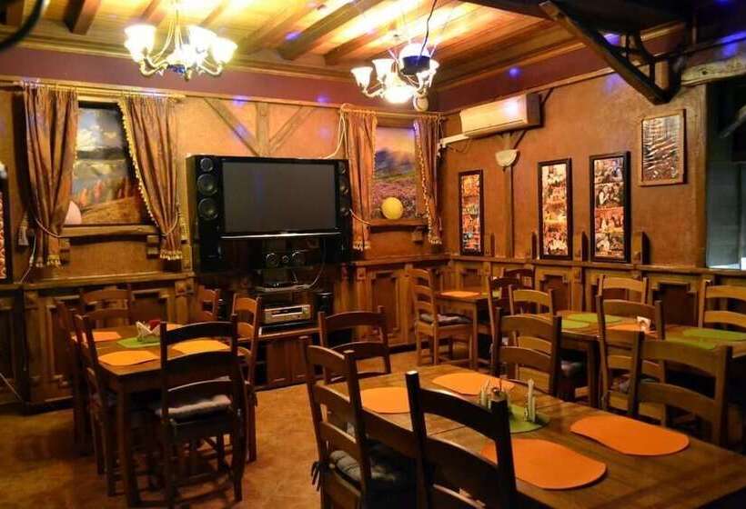 Отель Utomlyonnye Solntsem