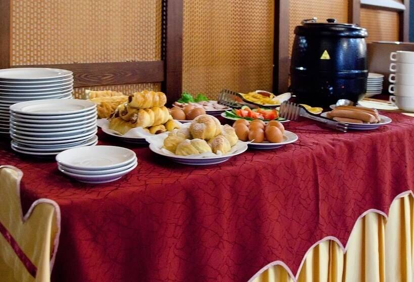 Отель Utomlyonnye Solntsem