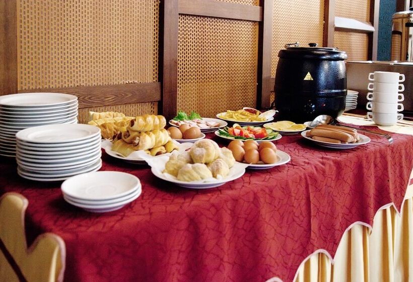 Отель Utomlyonnye Solntsem