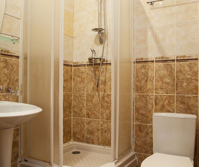 Отель Utomlyonnye Solntsem