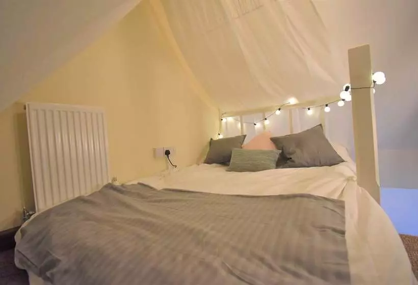 هتل Warwick Home Downey Birch