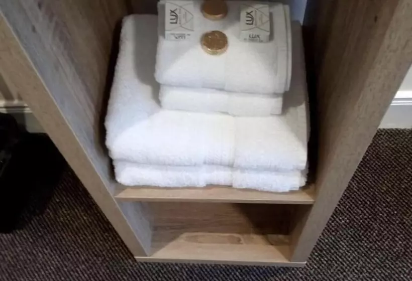 Hotelli The Waverley Inn