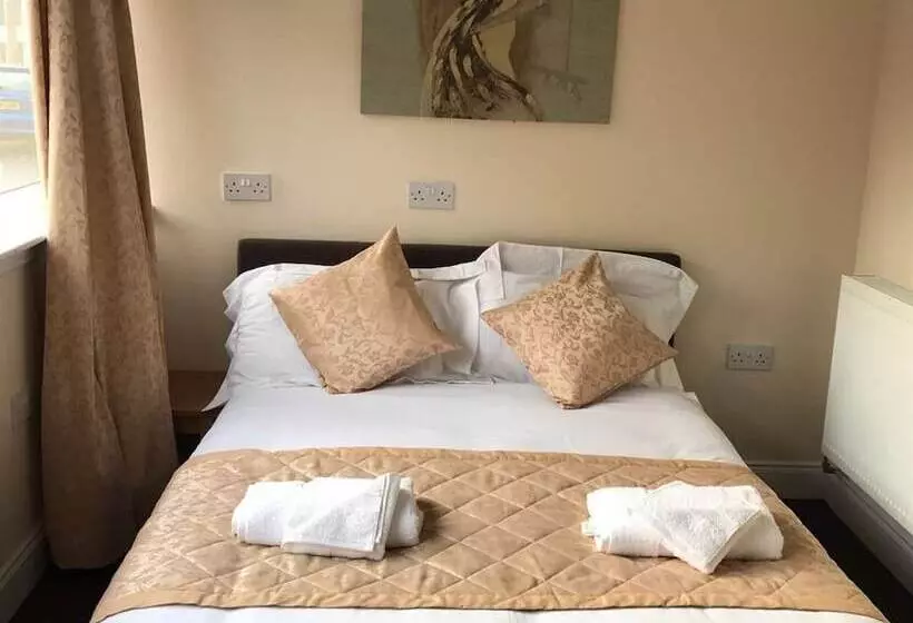 Hotelli The Waverley Inn