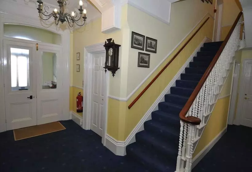 Hotelli Westbury Lodge