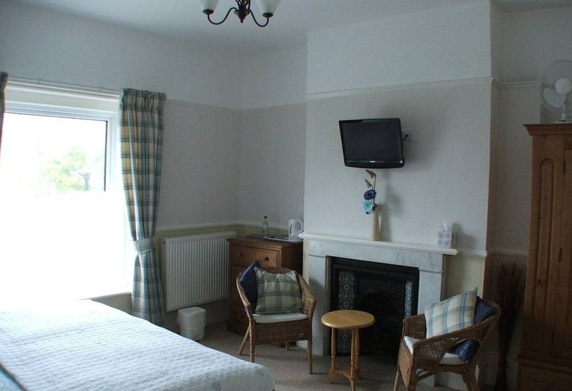 בית מלון כפרי Westbury Lodge