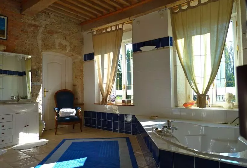 Aamiaismajoitus (B&B) Domaine Du Manoir