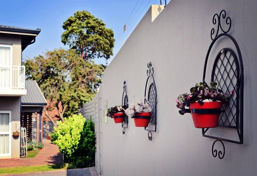 Hotel Bokmakierie Gastehuis Emalahleni Pty Ltd