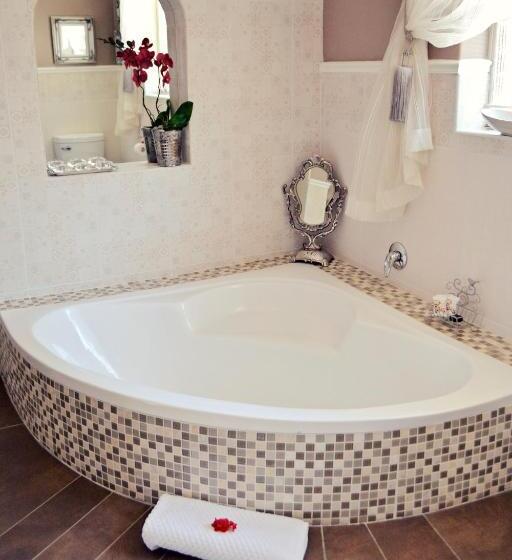 Hotel Bokmakierie Gastehuis Emalahleni Pty Ltd