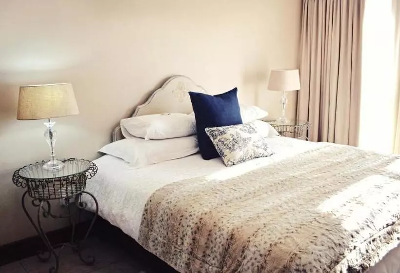 Hotelli Bokmakierie Gastehuis Emalahleni Pty Ltd
