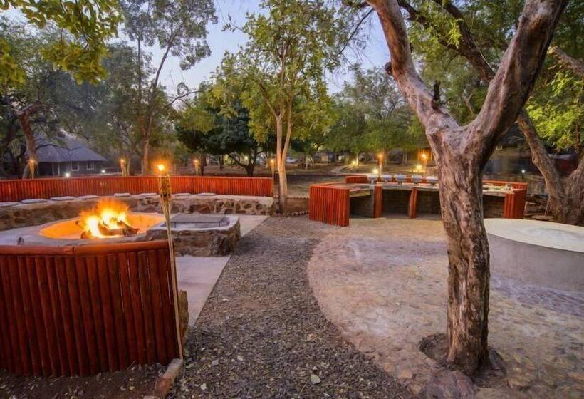 בית מלון כפרי Boulders Safari Lodge