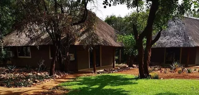 هتل Boulders Safari Lodge