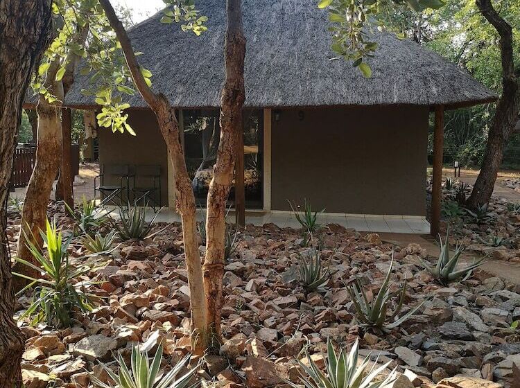 בית מלון כפרי Boulders Safari Lodge