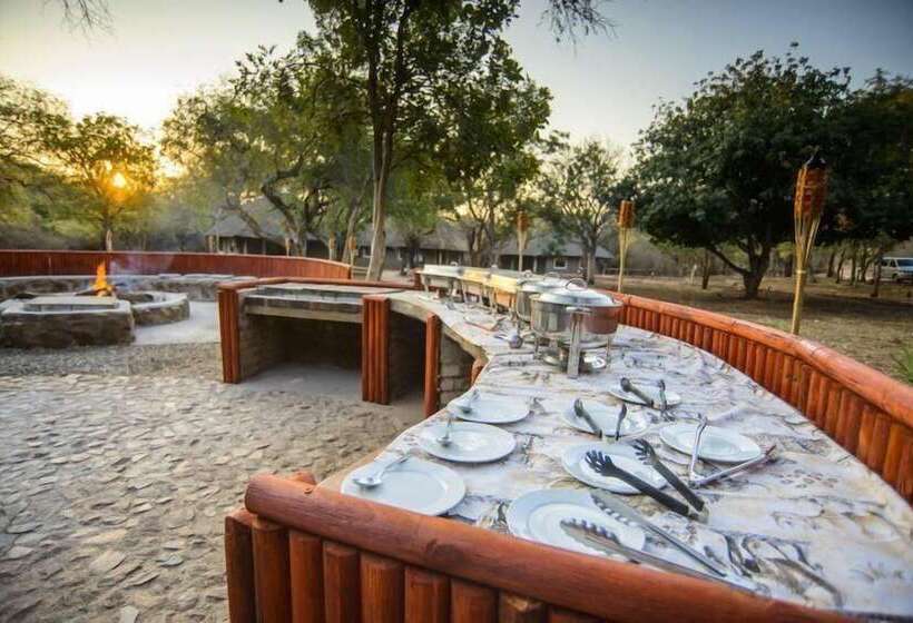 בית מלון כפרי Boulders Safari Lodge