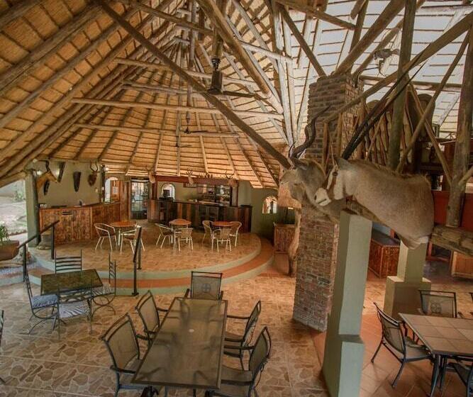 בית מלון כפרי Boulders Safari Lodge