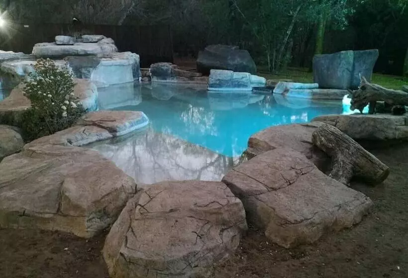 هتل Boulders Safari Lodge