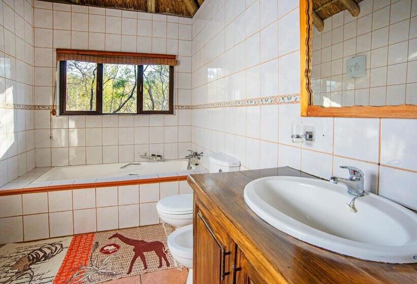 בית מלון כפרי Boulders Safari Lodge