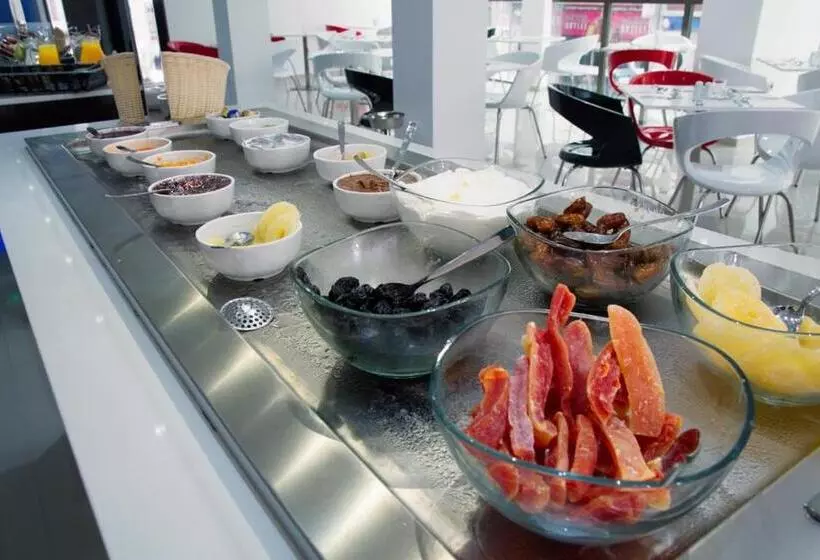 Hotelli Breeze Boutique Athens