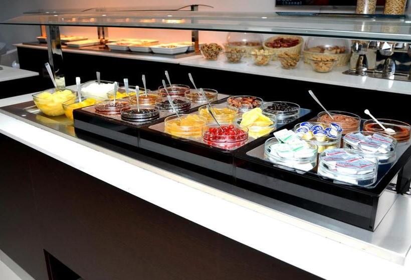 Отель Breeze Boutique Athens