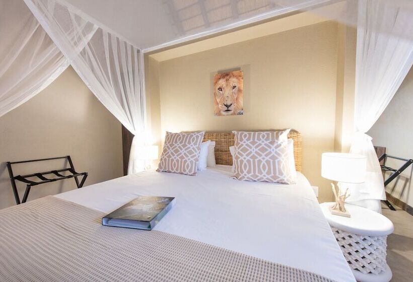 בית מלון כפרי Bushbaby River Lodge