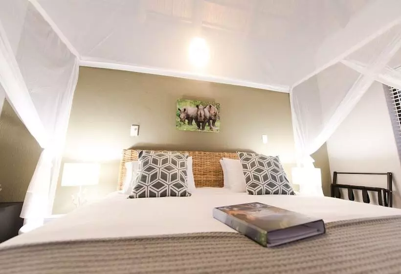 ホテル Bushbaby River Lodge