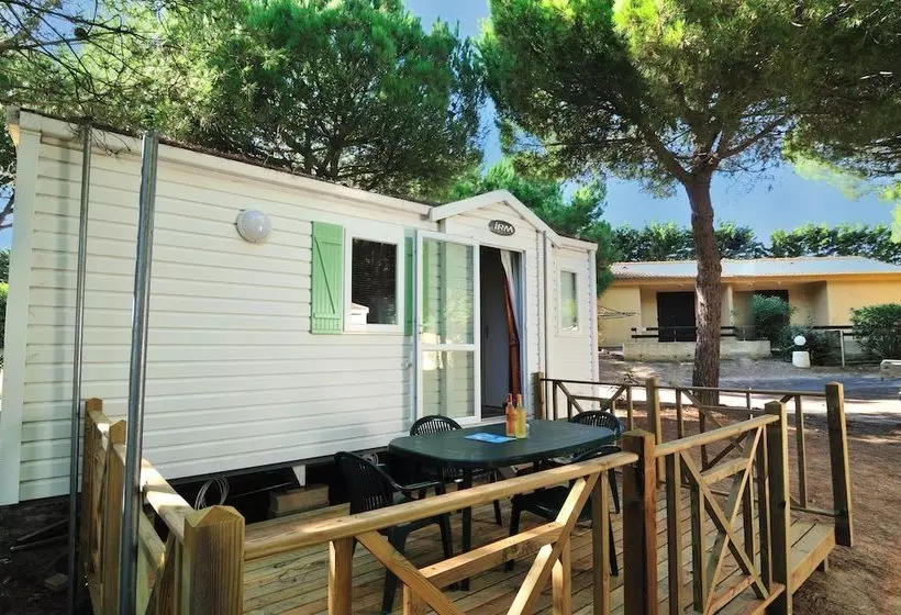 Hotelli Camping La Yole