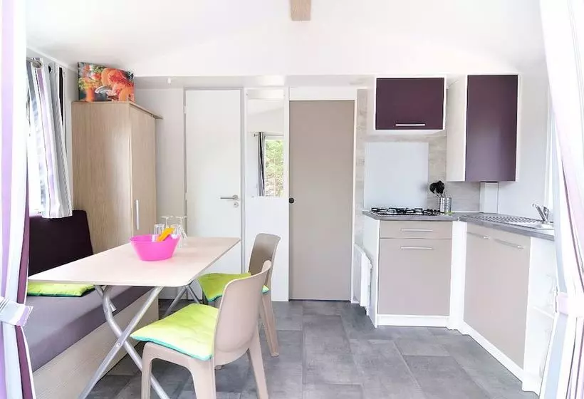 Hotelli Camping La Yole