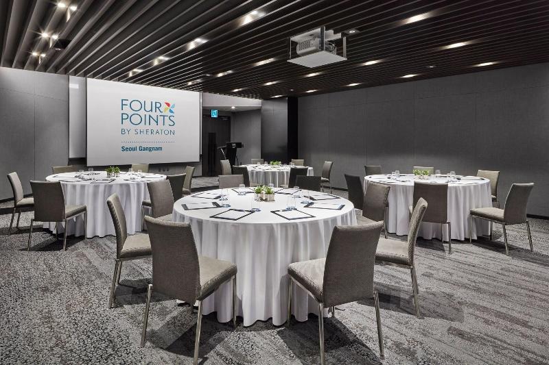 Отель Four Points By Sheraton Seoul, Gangnam