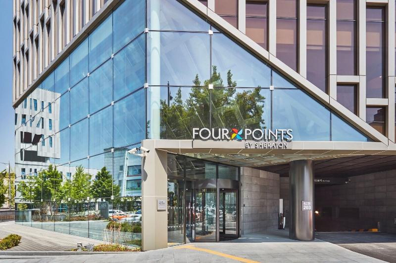 Отель Four Points By Sheraton Seoul, Gangnam