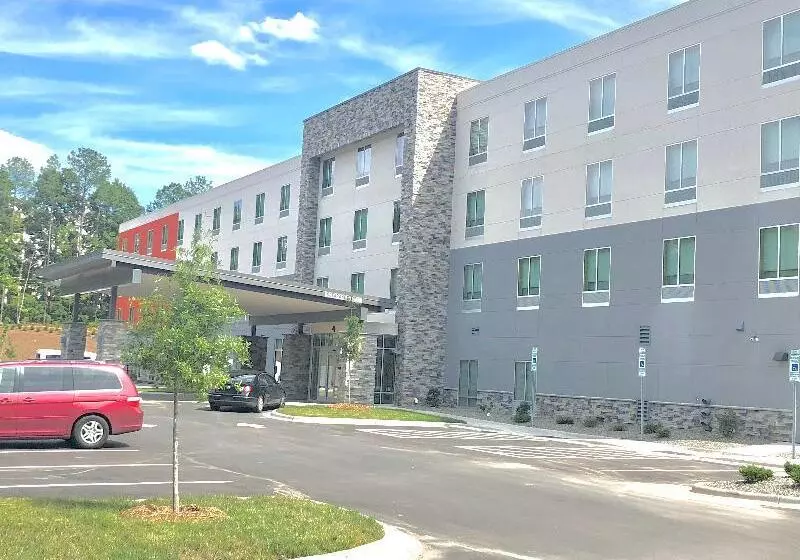 Hotelli Holiday Inn Express & Suites Raleigh Airport   Brier Creek, An Ihg