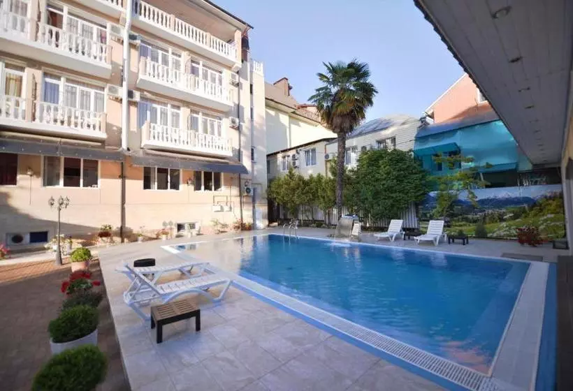 Hotelli Katran