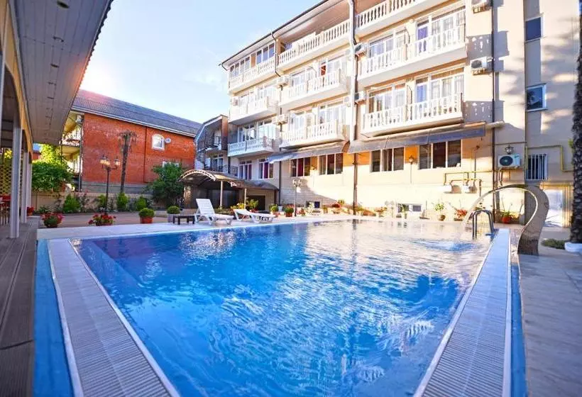 Hotelli Katran