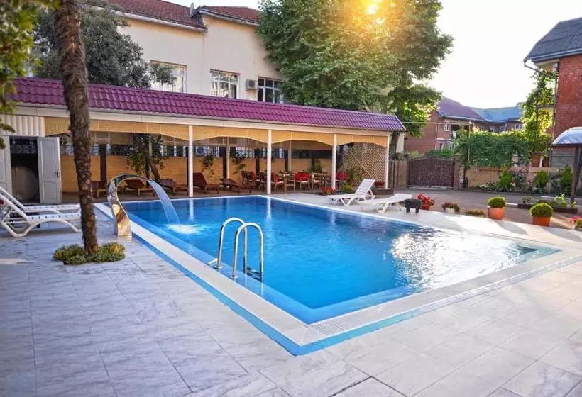 Hotelli Katran