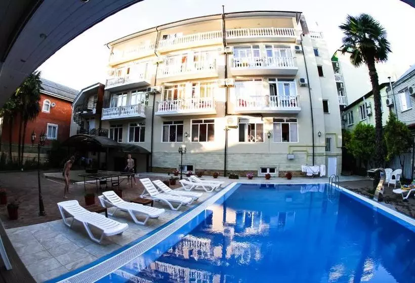 Hotelli Katran