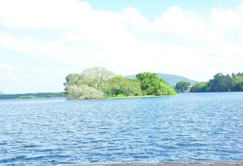 Hotelli Leopard City Hostel