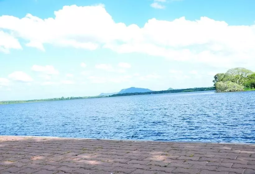 Hotelli Leopard City Hostel