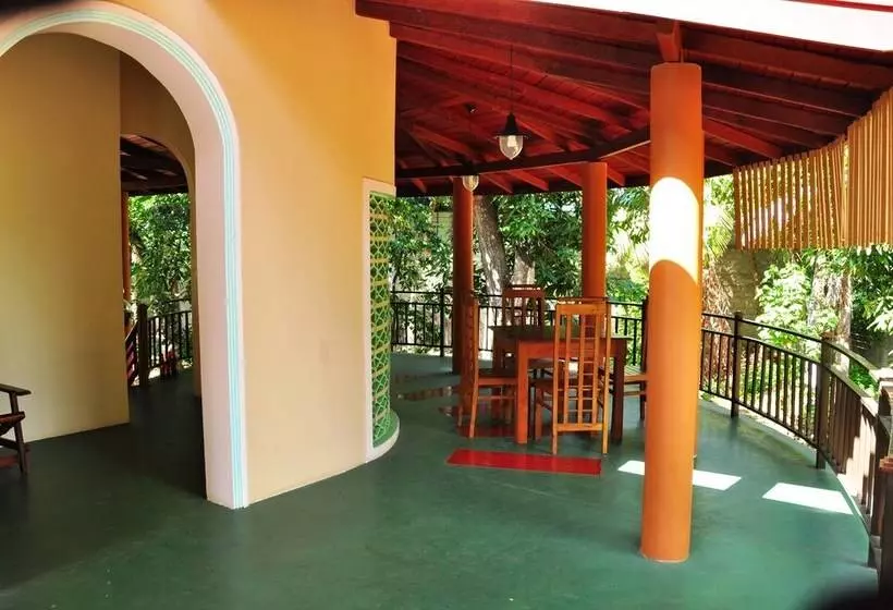 Hotelli Leopard City Hostel