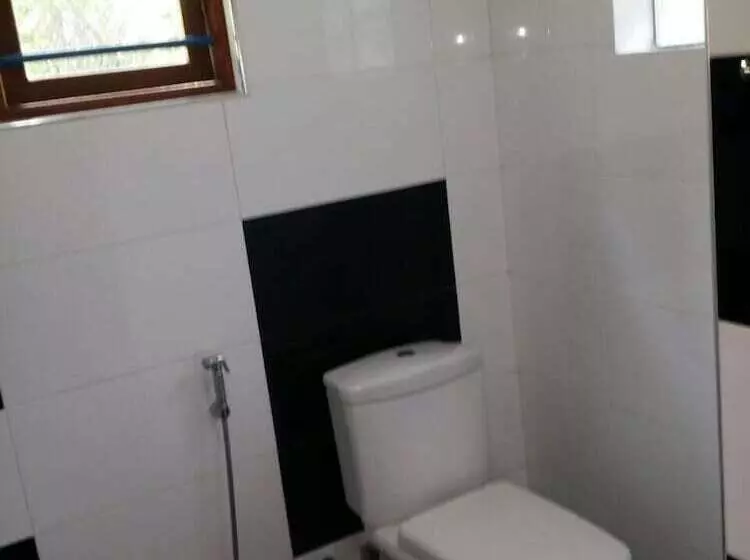 Hotelli Leopard City Hostel