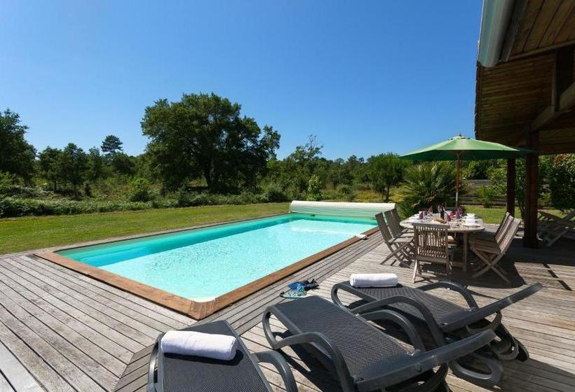 هتل Madame Vacances Villas La Prade