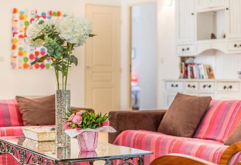 هتل Madame Vacances Villas La Prade