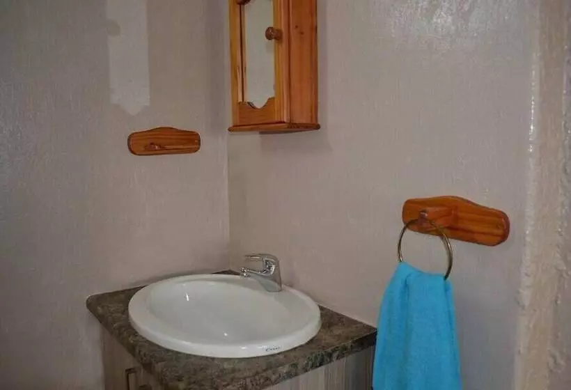 Hotelli Pebble Fountain Guesthouse