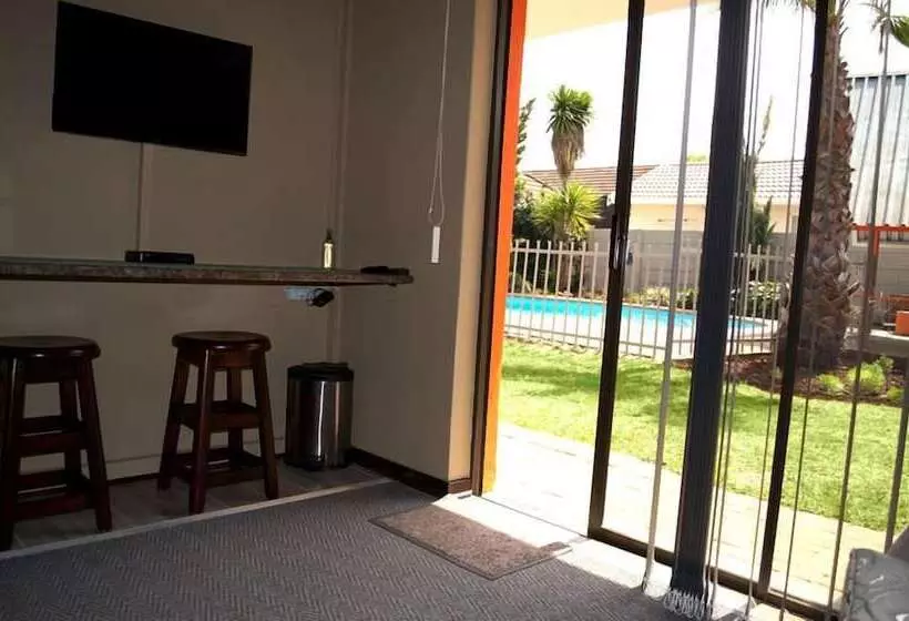 Hotelli Pebble Fountain Guesthouse