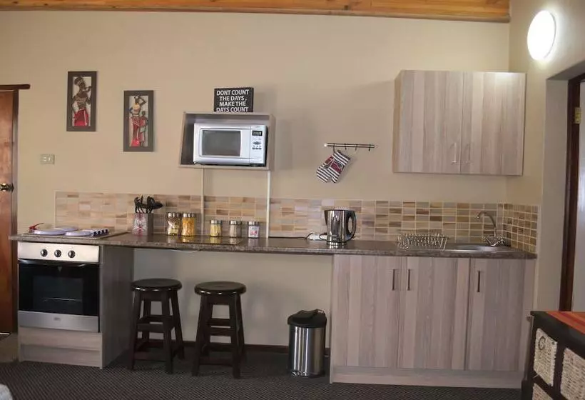 Hotelli Pebble Fountain Guesthouse