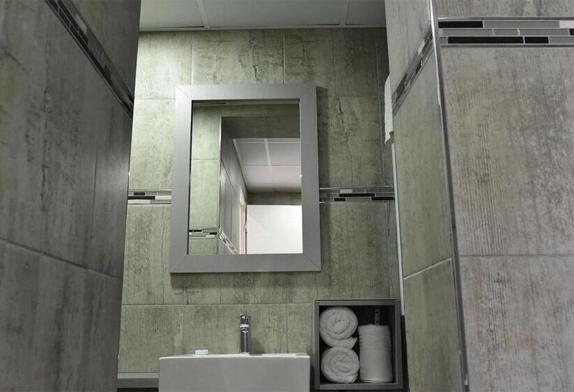 בית מלון כפרי Regal Inn Umhlanga Gateway