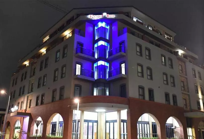 ホテル Regal Inn Umhlanga Gateway