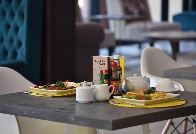 בית מלון כפרי Regal Inn Umhlanga Gateway