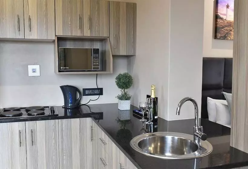ホテル Regal Inn Umhlanga Gateway